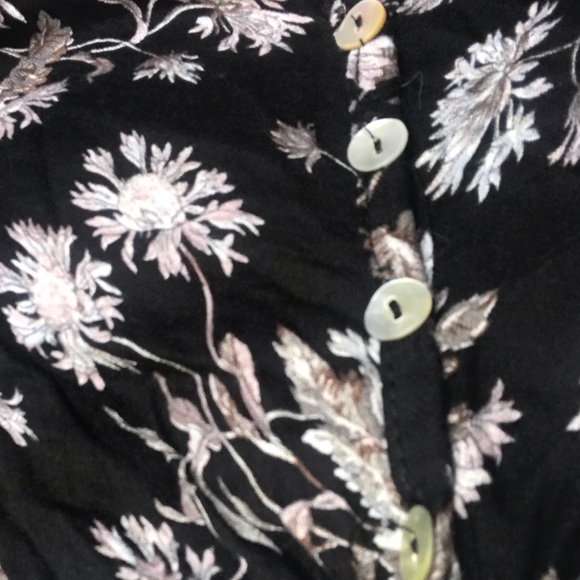 AE Tie up crop top - Picture 3 of 3